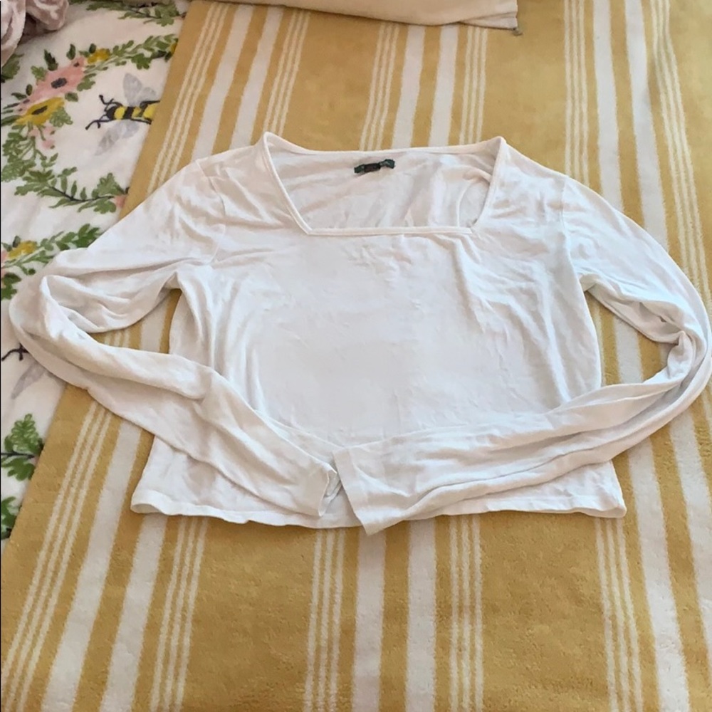 Long sleeve cropped top